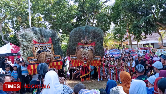 Reog Obyok in Mangkujayan Ponorogo. (Picture by: Marhaban/TIMES Indonesia)