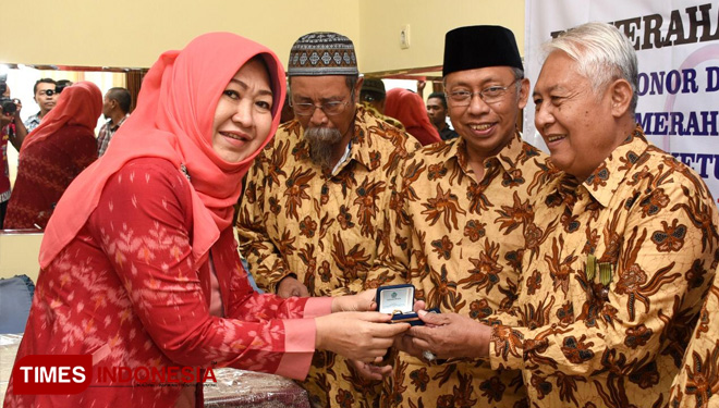 Cincin-Emas-Donor-Darah-Sukarela-2.jpg