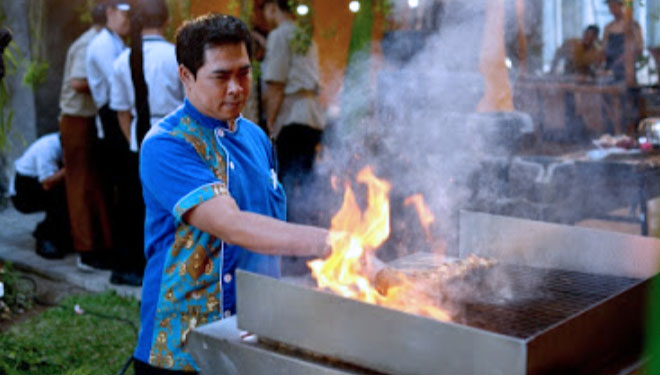Live cooking at Aston Denpasar Hotel Bali. (Foto: Aston Denpasar Hotel Bali)