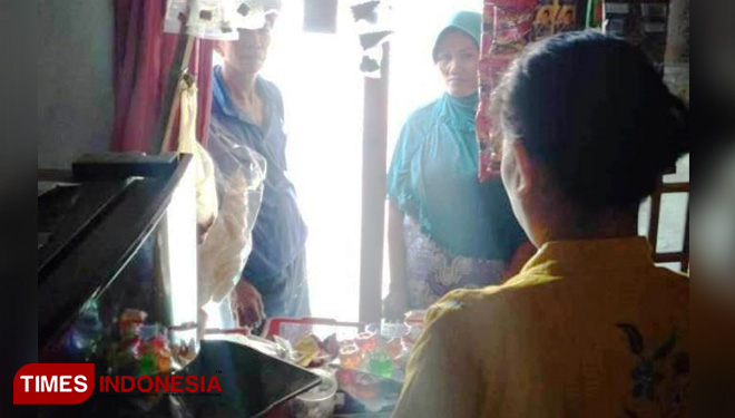 Berkah TMMD Reguler 105 Kodim Tegal bagi pedagang warung di desa sasaran, Desa Jatimulya, Kecamatan Suradadi, Kabupaten Tegal, Jawa Tengah. (FOTO: AJP/TIMES Indonesia)