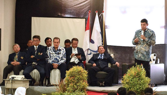 Wali Kota Kediri Menjadi Pemateri Pengenalan Kehidupan Kampus di UB Kampus II