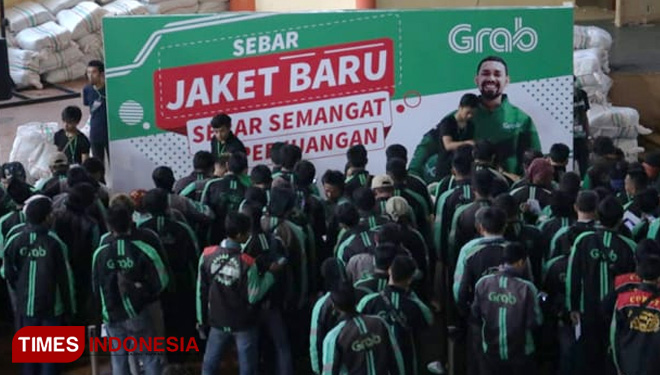 Driver Ojol Wajib Gunakan Jaket dengan Bahan yang Pantulkan Cahaya
