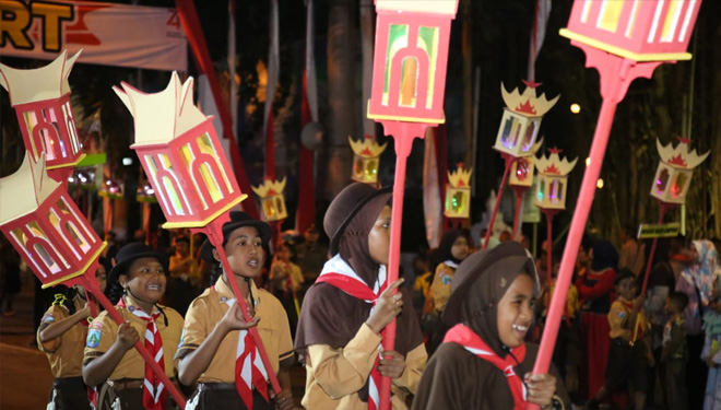 Geliat Pawai Lampion, Penanda Peringatan Hari Pramuka di Banyuwangi