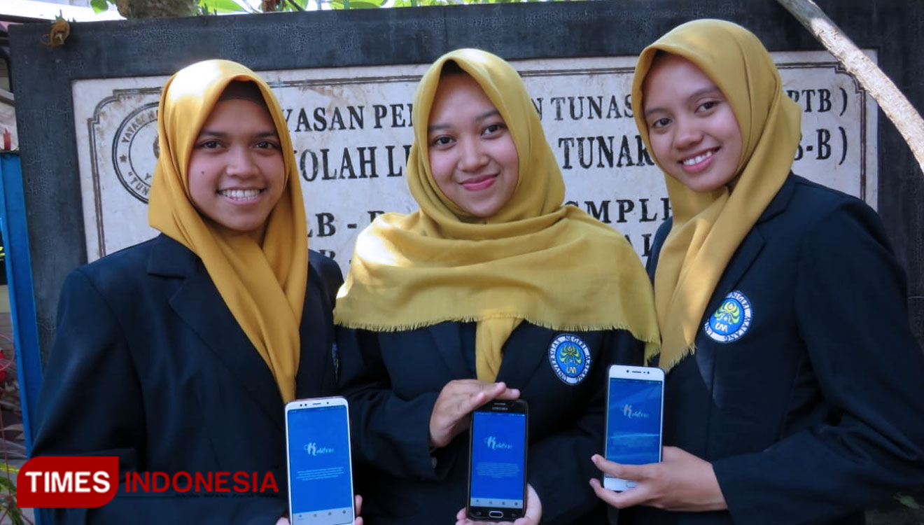 Dari kiri ke kanan: Nur Nilam Ayu Saputri, Risa Safira Ramadhani (ketua), Nindya Ayu Rizqianti. (foto : MCE tim for TIMES Indonesia)