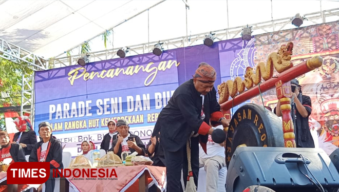 Camat kota Ponorogo resmikan pencanangan parade seni dan budaya / Foto Marhaban Times Indonesia
