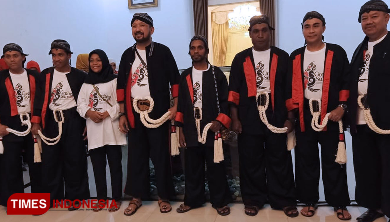 Bupati Ponorogo undang mahasiswa Papua di acara pembukaan Grebeg Suro. (Foto: Marhaban/TIMES Indonesia)