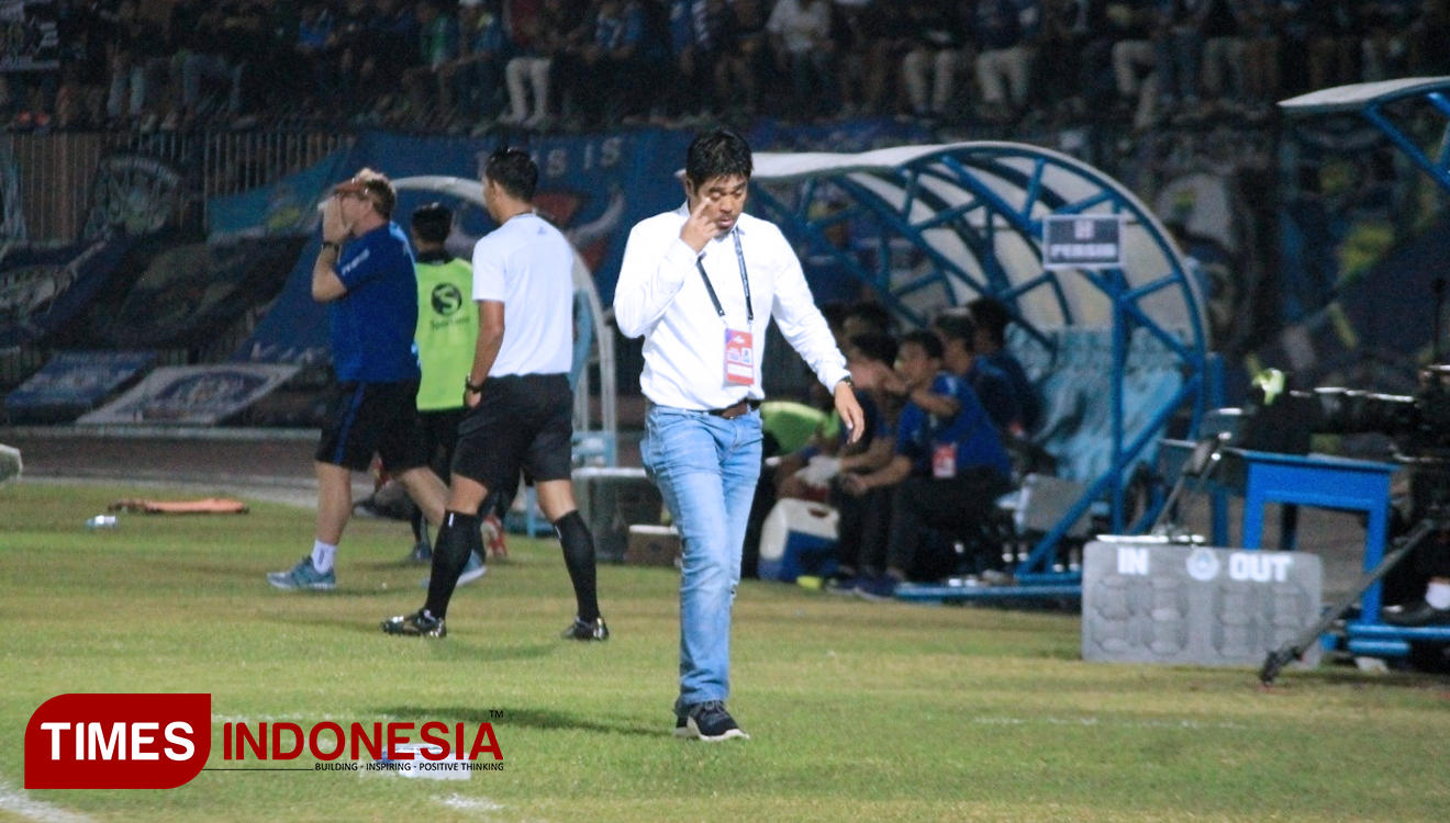 Nil Maizar, Pelatih Persela Lamongan, (FOTO: MFA Rohmatillah/TIMES Indonesia)