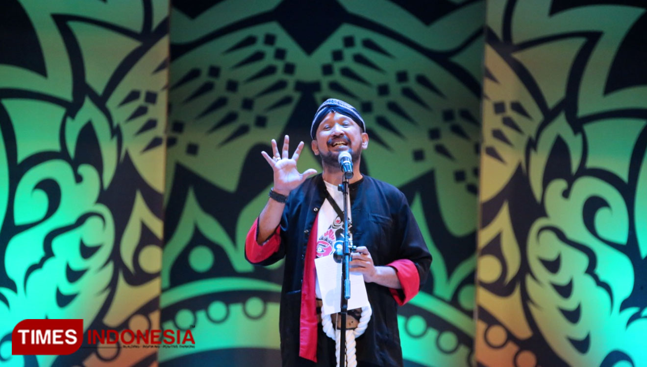 Bupati Ponorogo membuka Festival Budaya Bumi Reyog. (Foto: Marhaban/TIMES Indonesia)