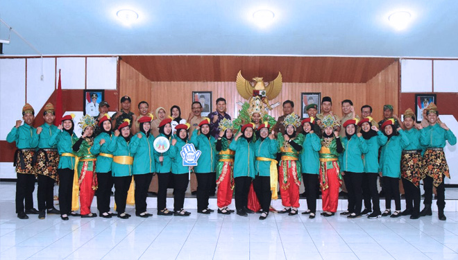 Wali Kota Kediri Lepas Kontingen untuk Ikuti Lomba Kadarkum