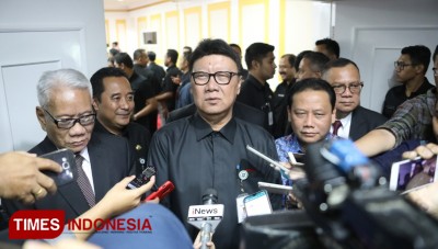 Mantan Gubernur Jawa  Barat Penuhi Pangggilan KPK RI 