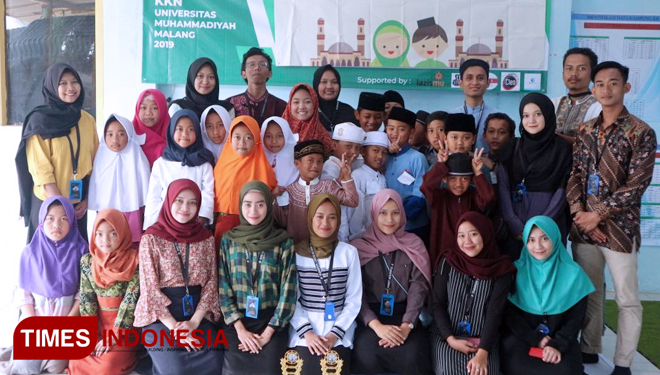 KKN 09 UMM gelar lomba adzan dan hafalan surah pendek tingkat Sekolah Dasar /TPA, di balai dusun Duwet Kedampul, Jumat (04/08). (FOTO: AJP TIMES Indonesia)