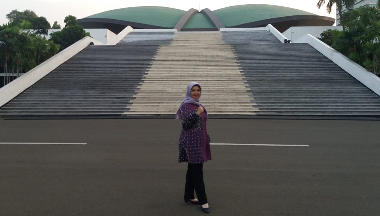 Ketua Umum ISNU Kota Blitar Dr Dian Ferricha SH MH. (Foto: Istimewa)