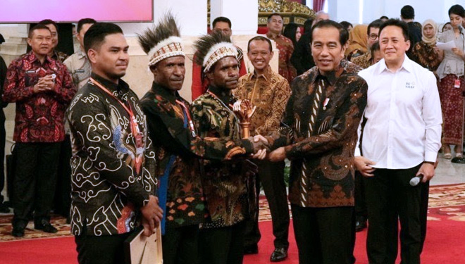 Presiden RI Jokowi menjamu Tokoh Papua di Istana Negara. (FOTO: Istimewa)