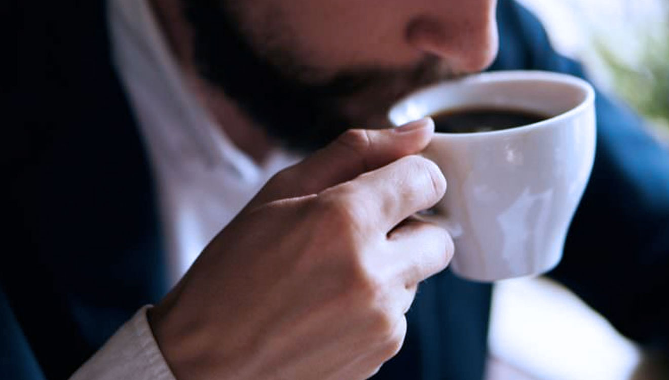 Benarkah Minum Kopi Menyebabkan Timbulnya Jerawat?