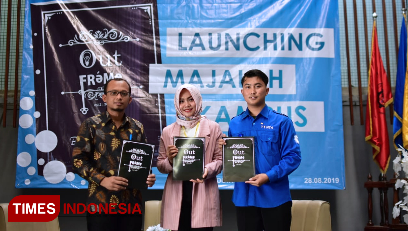 UKM Pers Mahasiswa Politeknik Negeri Banyuwangi meluncurkan majalah kampus volume II. (Foto: Roghib Mabrur/TIMES Indonesia)