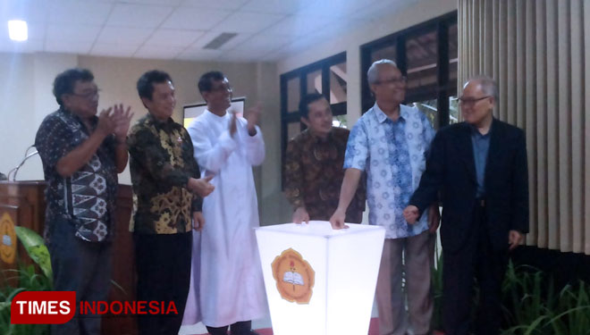 The grand opening of the Chemical Biology lab in USD. (Picture by: Ahmad Tulung/TIMES Indonesia)