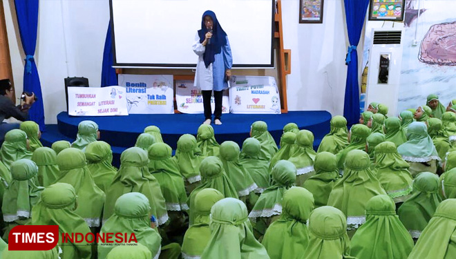 Siswi-MINU-Trate-Putri-Gresik-2.jpg