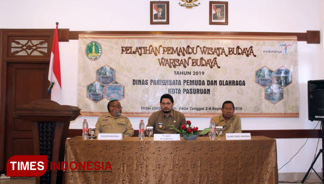 Kegiatan pelatihan pemandu wisata oleh Pemkot Pasuruan. (FOTO: AJP TIMES Indonesia)