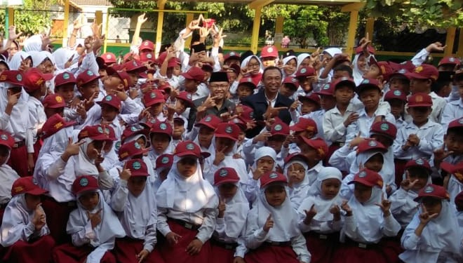 Jadi Pembina Upacara, Anggota DPRD Sleman Ardi Sehami Cerita Harus Nyeker ke Sekolah