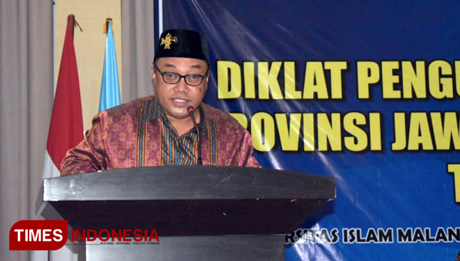Wakil Rektor 1 Unisma Prof. Drs. H. Junaidi, M.Pd., Ph.D menyampaikan sambutan. (FOTO: AJP TIMES Indonesia)