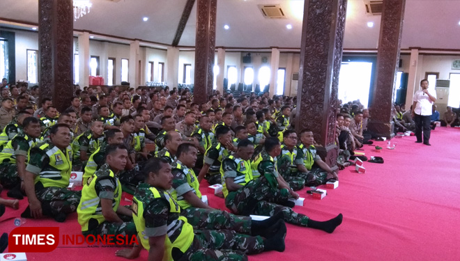 2000 Personel Gabungan Tni Dan Polri Amankan Pilkades Serentak Lamongan