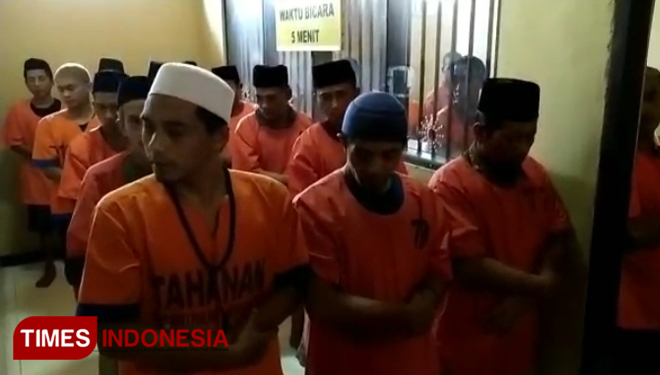 Tahanan Polres Probolinggo Salat Ghaib untuk BJ Habibie
