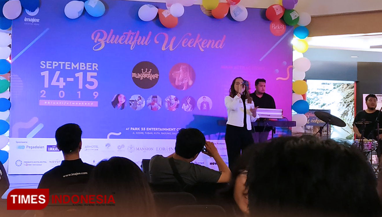 Keshia Claudia Hibur Pengunjung Bluetiful Weekend di Park 23 Mall Bali