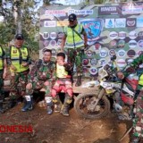 Gandeng Komunitas Trail, Koramil 0818 / 21 Wajak Gelar Baksos