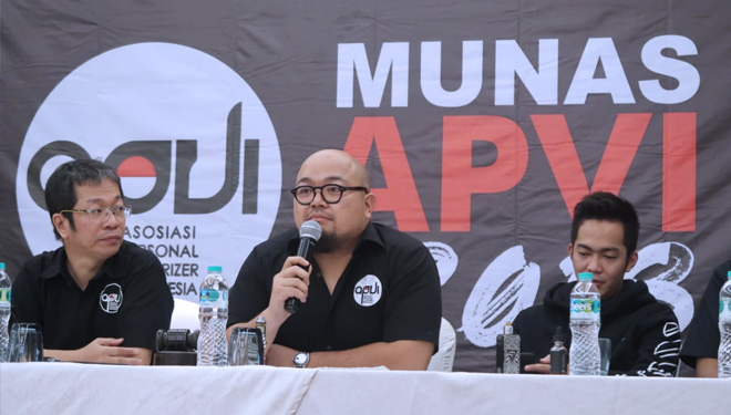 Ketua APVI, Aryo Andrianto saat mengklarifikasi isu negatif soal vape. (FOTO: Istimewa)