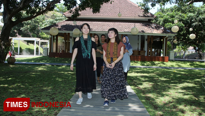 Mahasiswi Dokter Gigi Berkunjung Ke Pendopo Sabha Swagata Blambangan, Banyuwangi (Foto: Roghib Mabrur/TIMES Indonesia)