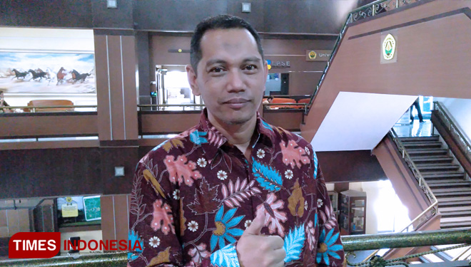 Komisioner KPK terpilih Nurul Ghufron saat ditemui di Rektorat Universitas Jember, Kamis (19/9/2019). (FOTO: Dody Bayu Prasetyo/TIMES Indonesia)