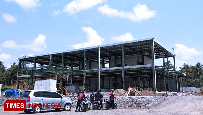 Pembangunan gedung Satpas pelayanan SIM Polres Banyuwangi. (Foto: Agung Sedana/ TIMES Indonesia)