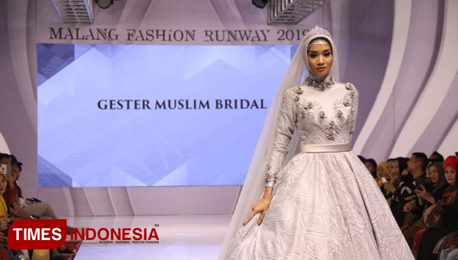 Fashion Show oleh Gester Muslim Bridal dalam Malang Fashion Runway di Hall Malang Town Square. Sabtu, 21/9/2019. (FOTO: Tria Adha/TIMES Indonesia)