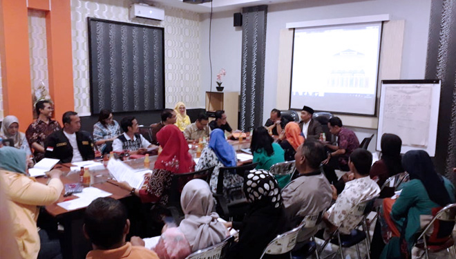Puluhan pelaku Industri Kecil Menengah di Kabupaten Malang saat sharing di Universitas Raden Rahmat (Unira) Malang, Jumat (20/6/2019). (FOTO: Istimewa)