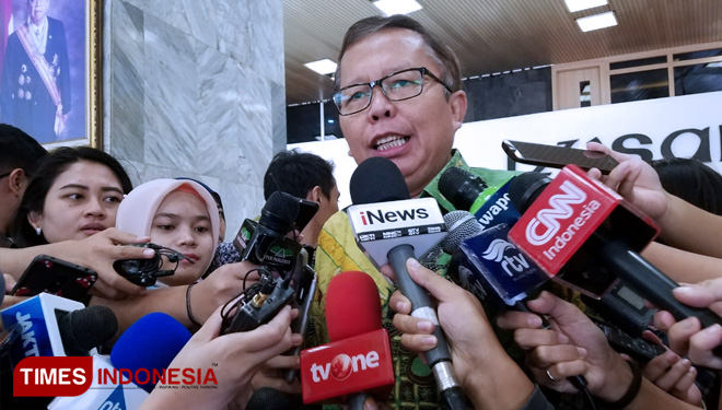 Ketua Fraksi PPP, Arsul Sani saat diwawancarai awak media di Gedung DPR/MPR, Senayan, Jakarta. (FOTO:Edi Junaidi ds/TIMES Indonesia)