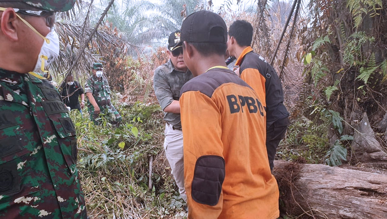 Operasi pemadaman Api di Bayung Lencir. (Foto : Istimewa)