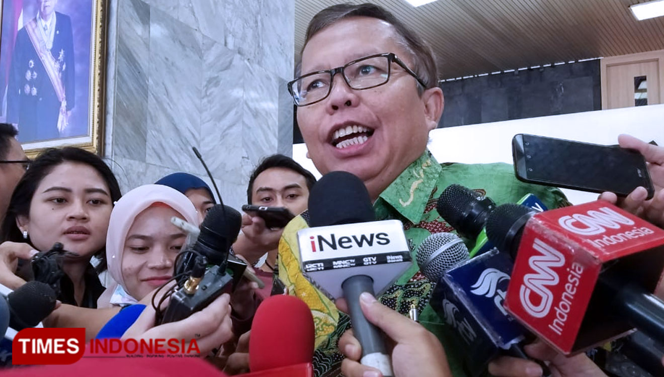 Keterangan foto: Anggota Komisi III DPR RI, Arsul Sani saat diwawancarai awak media di Gedung DPR/MPR, Senayan, Jakarta. (Edi Junaidi ds/TIMES Indonesia)