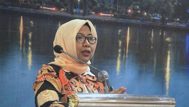 Dosen Fakultas Ilmu Sosial dan Ilmu Politik Universitas Airlangga Prof. Dra. Rachmah Ida M.Com., Ph.D.