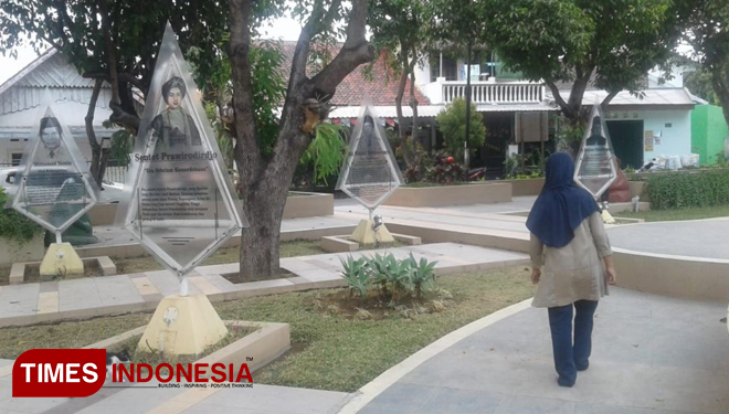 Suasana nyaman dan dilengkapi pengetahuan sejarah ada di Taman Obor Kota Madiun. (Foto: Ito Wahyu/TIMES Indonesia)