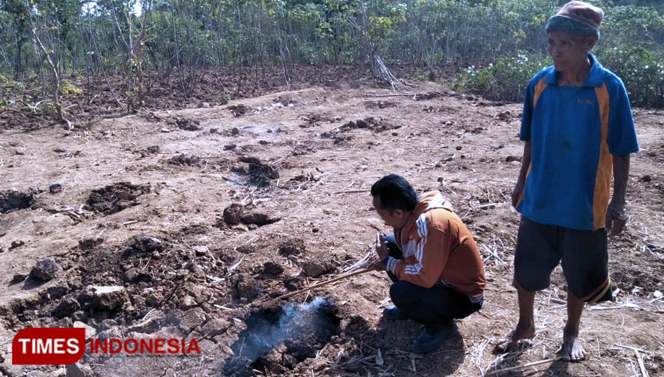 Lokasi tanah tempat munculnya api dari dalam tanah. (Foto: Marhaban/TIMES Indonesia)