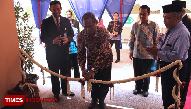 IST Akprind saat meresmikan Gedung Kuliah Baru. (FOTO: Humas IST Akprind/TIMES Indonesia)