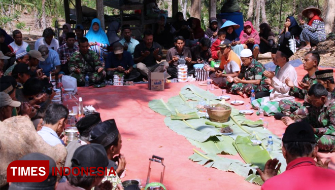 TNI dan Warga Adakan Syukuran di Pra TMMD 106 Kodim Cilacap. (FOTO: AJP TIMES Indonesia)