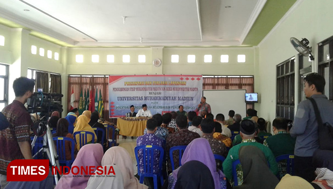 Wali Kota Madiun H Maidi menghadiri presentasi dan evaluasi lapangan pendirian Unmuh Madiun di Islami Center Madiun. (Foto: Ito Wahyu U/TIMESIndonesia)