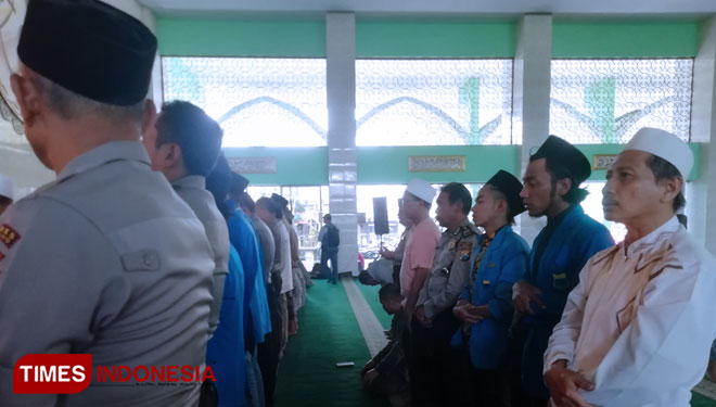 PMII Kabupaten Malang dan Polres Malang Gelar Salat Gaib Bagi Dua Mahasiswa Tewas di Kendari
