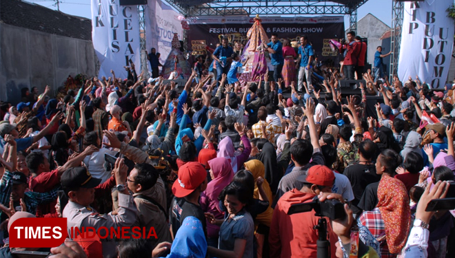 Festival Budaya Batik Tulis Celaket Ajang Syukuran Warga Festival Budaya Batik Tulis Celaket Ajang Syukuran Warga