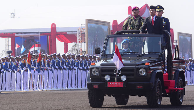 Presiden RI Jokowi Puji Sejarah Baru Yang Ditorehkan TNI - TIMES Indonesia