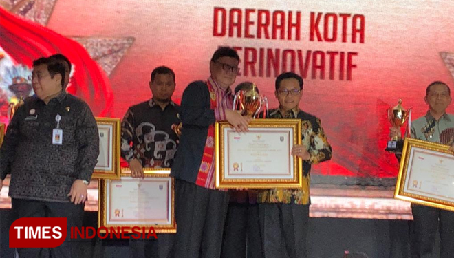 Kota Malang Raih Penghargaan Kota Terinovatif dari Kemendagri