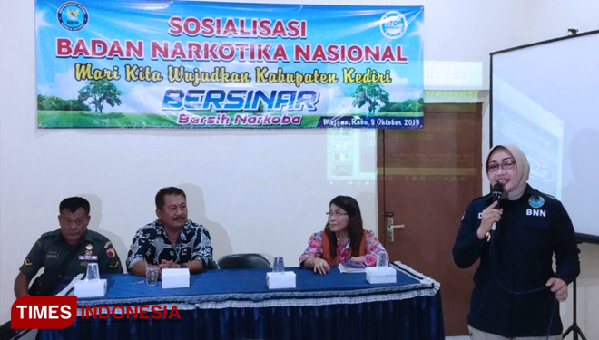 Kepala BNN Kab Kediri Sosialisasikan P4GN sebagai langkah awal menjadi Desa Bersinar. (FOTO: AJP/TIMES Indonesia)