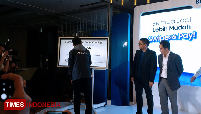 Berkolaborasi Dengan DANA Dan GoPay Samsung Indonesia 