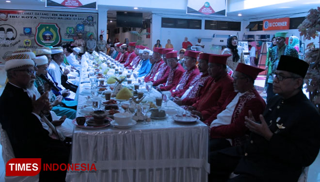 Gubernur-Abdul-Gani-Kasuba-b.jpg